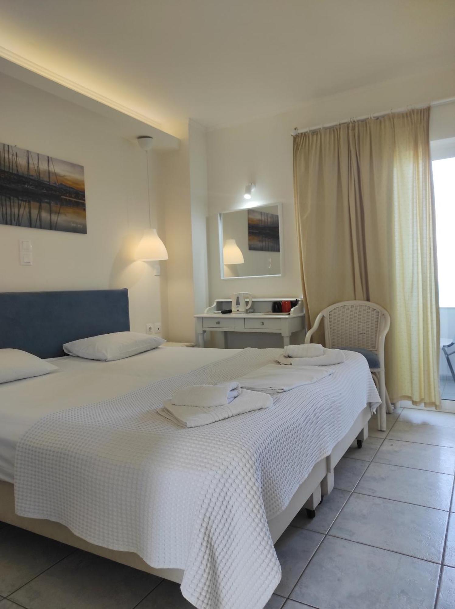 Filoxenia Beach Hotel Rethimno Eksteriør billede